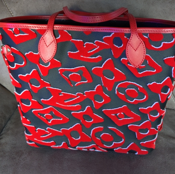LVxUF neverfull and pouch - Picture 1 of 12